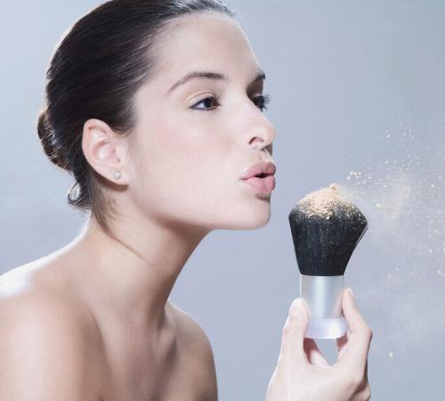 Как правильно наносить тональный крем на проблемную кожу. Как правильно нанести тональный крем на лицо — пошаговые фото