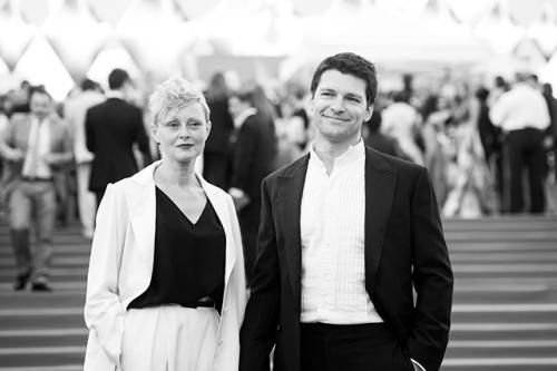 Даниил Страхов жена. Актер Даниил Страхов впервые вывел в свет свою жену и ее внешность тут же осудили критики