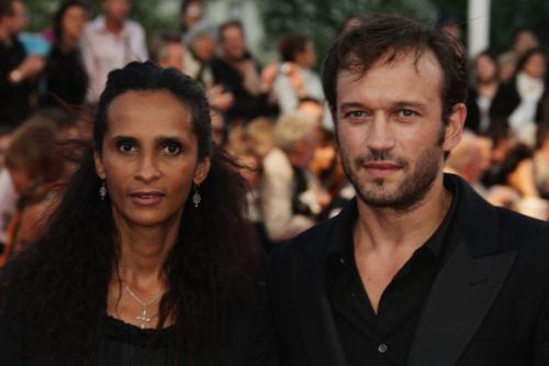 Некрасивые жены красивых актеров. Звезды, выбравшие некрасивых жен и мужей