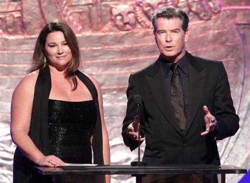 Некрасивые жены красивых актеров. Звезды, выбравшие некрасивых жен и мужей