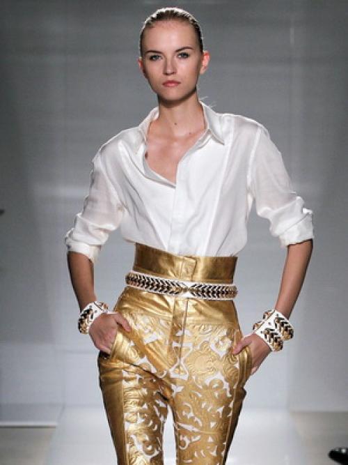 Прозрачные блузки, как носить. С чем носить блузку из прозрачной ткани 07