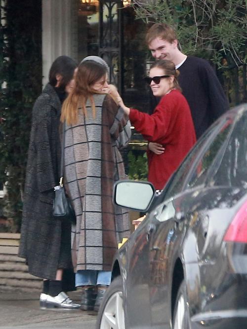 Как одевается Деми Мур. Стиль Деми Мур: как после 55 лет выглядеть роскошно 06