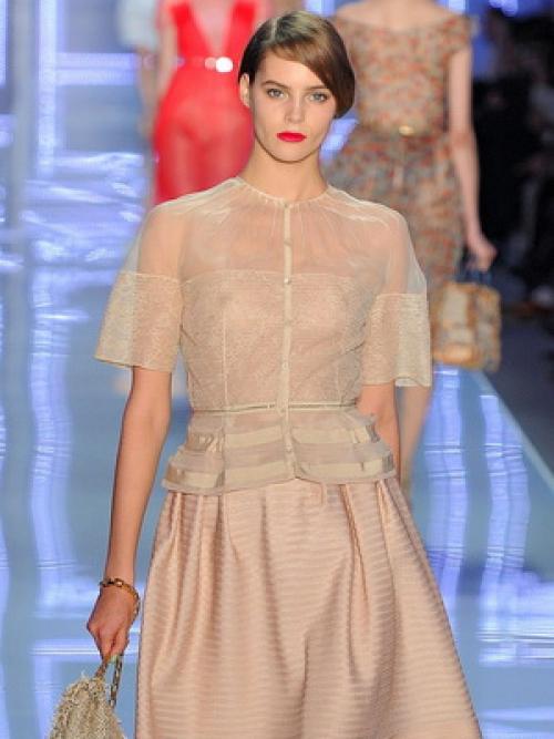 Прозрачные блузки, как носить. С чем носить блузку из прозрачной ткани 03