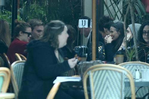 Как одевается Деми Мур. Стиль Деми Мур: как после 55 лет выглядеть роскошно 08