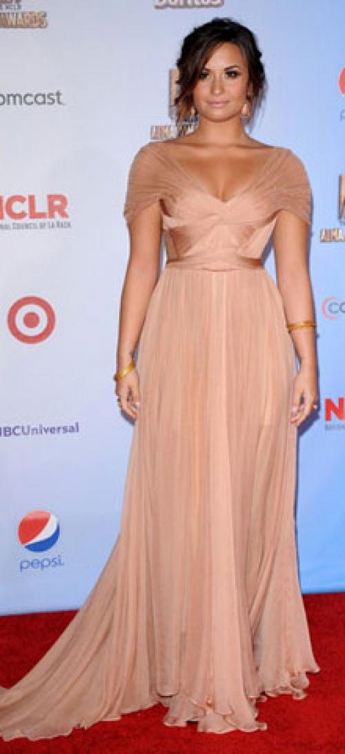 Как одевается Деми Мур. Стиль Деми Мур: как после 55 лет выглядеть роскошно 20