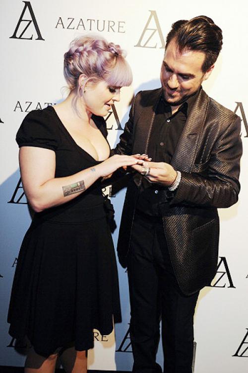 Самый дорогой маникюр. Самый дорогой в мире маникюр. Маникюр звезд