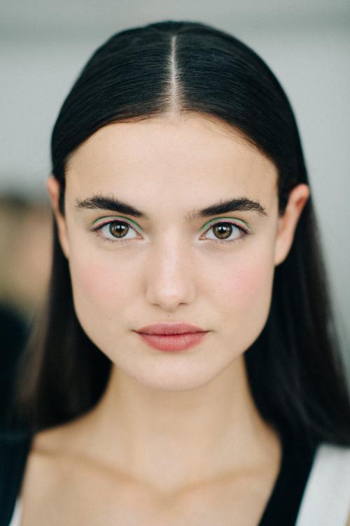 Цвет помады для брюнеток 2020. Губная помада: основные тенденции по цветам 2020