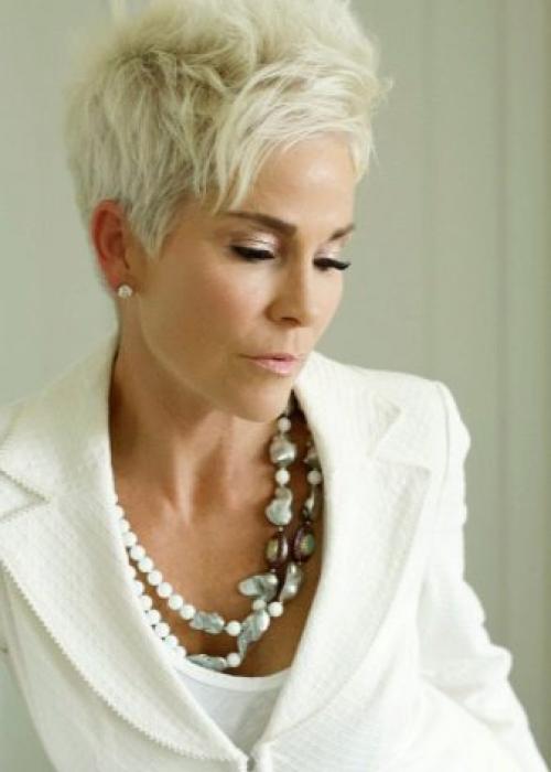 Стрижки кому за 40 модные. Ошибки при выборе прически после 40 24