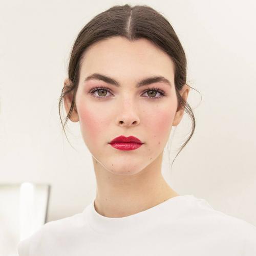 Цвет помады для брюнеток 2020. Губная помада: основные тенденции по цветам 2020