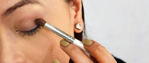 Как красиво накрасить глаза карандашом и тушью. Как научится красиво красить глаза карандашом