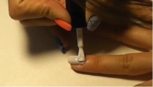 Почему гель-лак не ложится. Маникюр насмарку: 5 причин, почему гель-лак не держится на ногтях 03