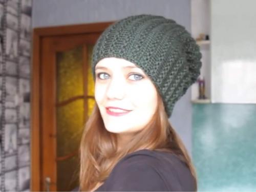 Спортивная шапка бини спицами. Шапка бини укороченными рядами — мастер-класс и схемы