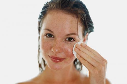 Как правильно мазать ресницы касторовым маслом. Наносим касторовое масло правильно