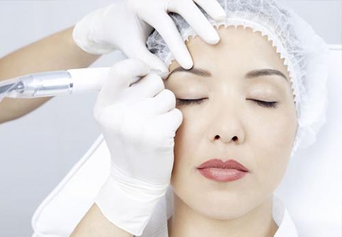 Как правильно ухаживать за бровями после перманентного макияжа. Особенности ухода за татуажем бровей в первые дни