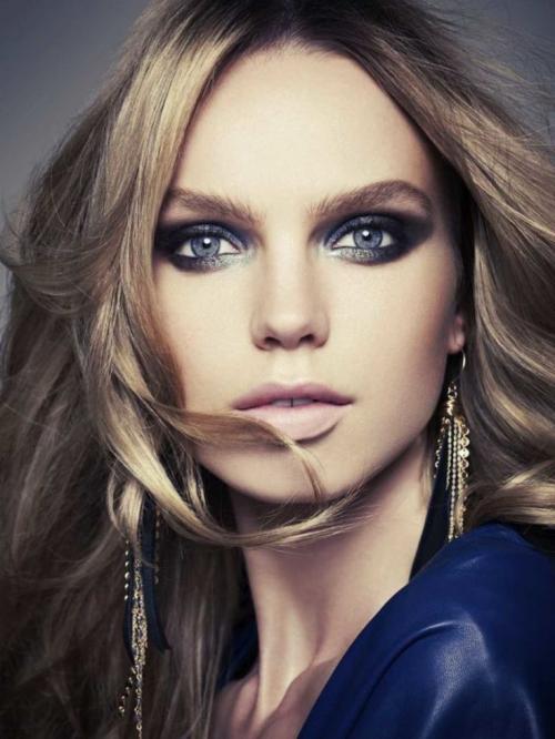 Макияж для голубых глаз самостоятельно. Макияж для голубых глаз — придаем огранку живому бриллианту + фото