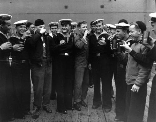 Джинсы варенки с чем носить. С чем стоит и с чем не стоит носить джинсы-варенки? 08