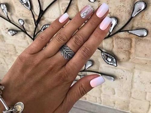 Омолаживающий маникюр. Используйте эти оттенки лака, чтобы руки выглядели моложе