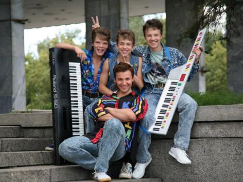 Джинсы варенки с чем носить. С чем стоит и с чем не стоит носить джинсы-варенки? 07