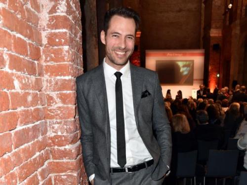 Как одеваться стильно в 30 лет мужчине. 22 предмета одежды, которыми должен обладать мужчина до 30 лет