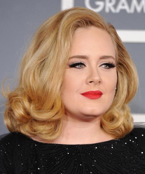 Модные стрижки 2019 для полного лица. Самые удачные стрижки для полных дам, которые будут модными в 2019 году — 25 фото 33