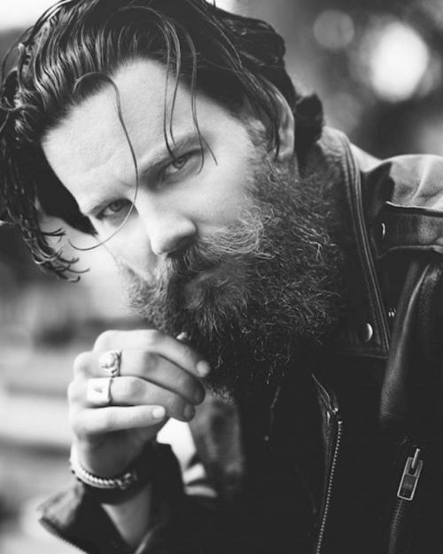 На что женщины обращают внимание при знакомстве с мужчиной. На что женщина обращает внимание при знакомстве с мужчиной 06