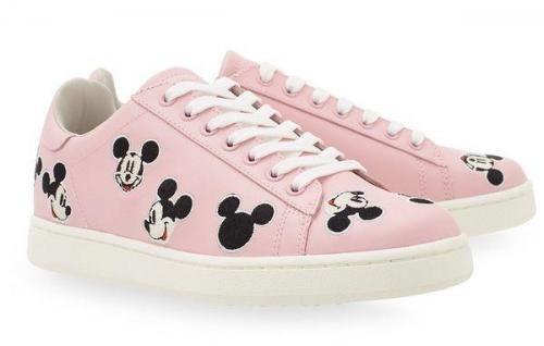 Лук с розовыми кедами. Узоры