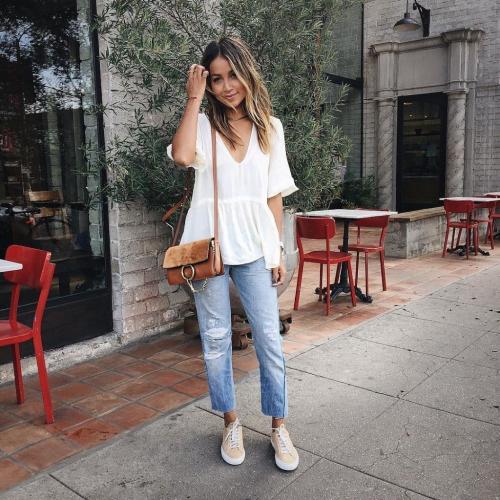 Что можно одеть под розовые кеды. С чем носить розовые кеды