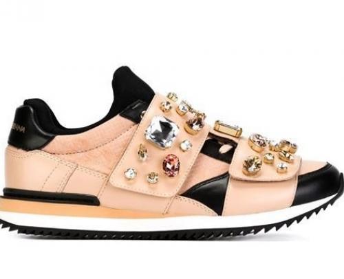 Розовые кроссовки лук. Кроссовки тоже могут быть розовыми