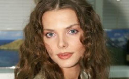 Марина александрова секреты красоты. Бьюти-секрет Марины Александровой: йога и отсутствие ежедневного макияжа 04