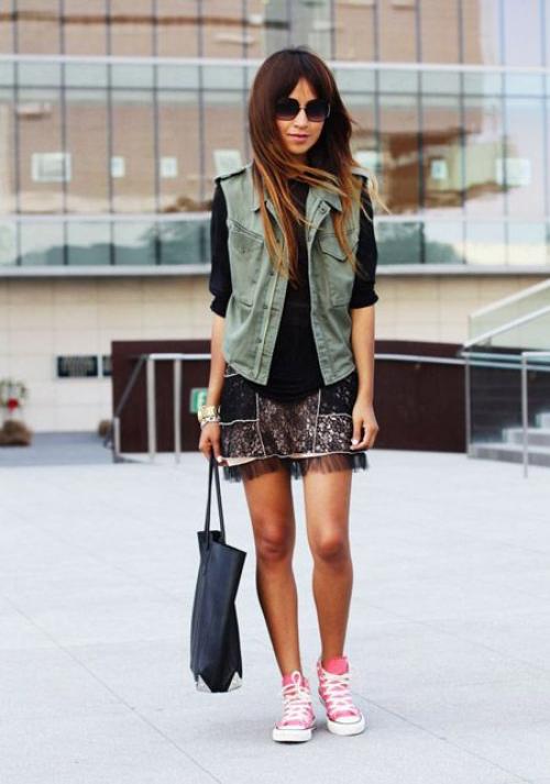 Что можно одеть под розовые кеды. С чем носить розовые кеды