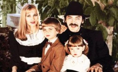 Марина александрова секреты красоты. Бьюти-секрет Марины Александровой: йога и отсутствие ежедневного макияжа 03