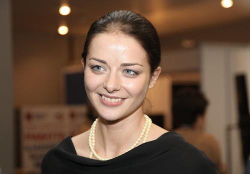 Марина александрова секреты красоты. Бьюти-секрет Марины Александровой: йога и отсутствие ежедневного макияжа