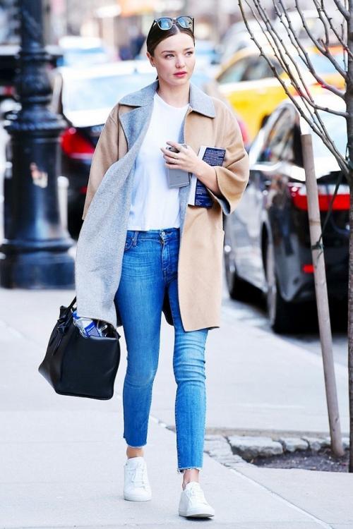 С чем носить бледно розовые кроссовки. С чем носить розовые кроссовки?