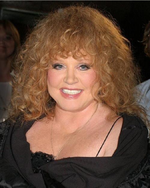 Как Пугачева менялась с годами. Вся жизнь в 10 фото: как менялась Алла Пугачева 05 Как Пугачева менялась с годами. Вся жизнь в 10 фото: как менялась Алла Пугачева 05