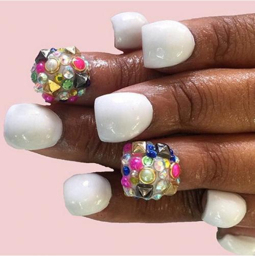 Бабл гам маникюр. Бабл-маникюр (ногти-шарики): новый тренд, фото