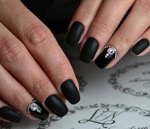 Варианты однотонного маникюра. Однотонный маникюр: сложный минимализм каждой детали! 68 фото, как это делается правильно