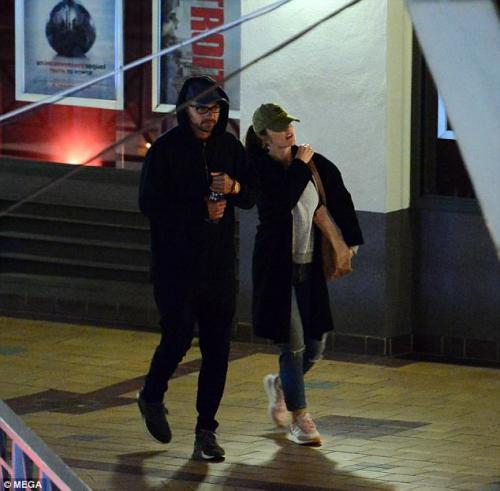 Джесси уильямс и минка келли. PICTURED: Jesse Williams takes Minka Kelly on date night as he moves on from wife after 13 years together