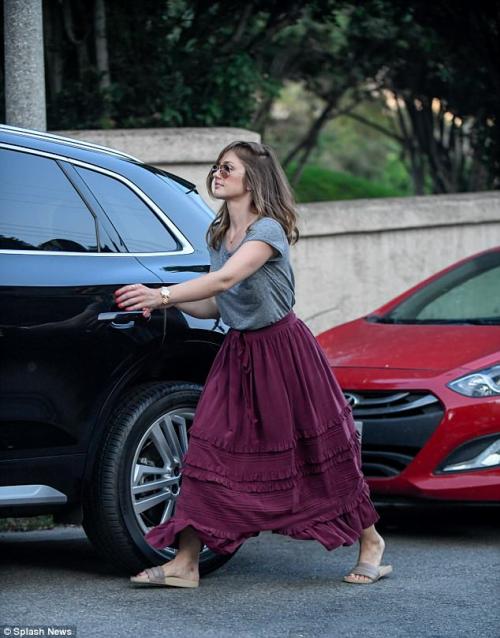 Джесси уильямс и минка келли. PICTURED: Jesse Williams takes Minka Kelly on date night as he moves on from wife after 13 years together