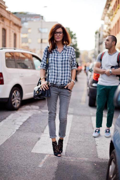 С чем носить рубашку красную. Как стильно носить красные блузки и рубашки 07