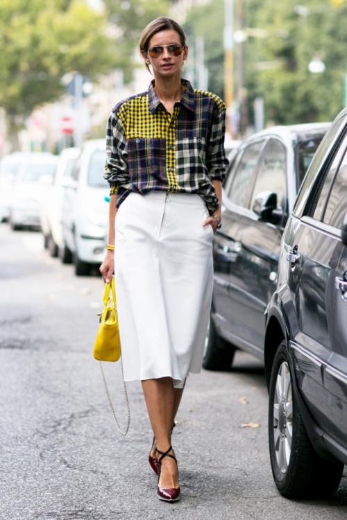 С чем носить рубашку красную. Как стильно носить красные блузки и рубашки 06