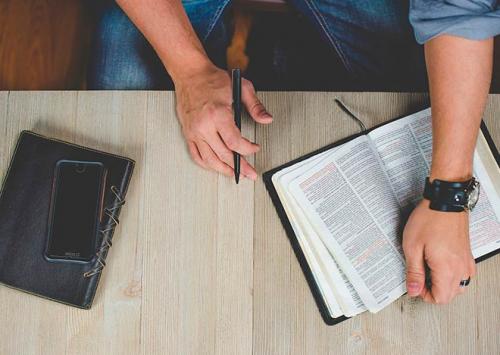 Можно ли ходить на кладбище в день рождения умершего. Можно ли ходить ли на кладбище на день рождения усопшего человека