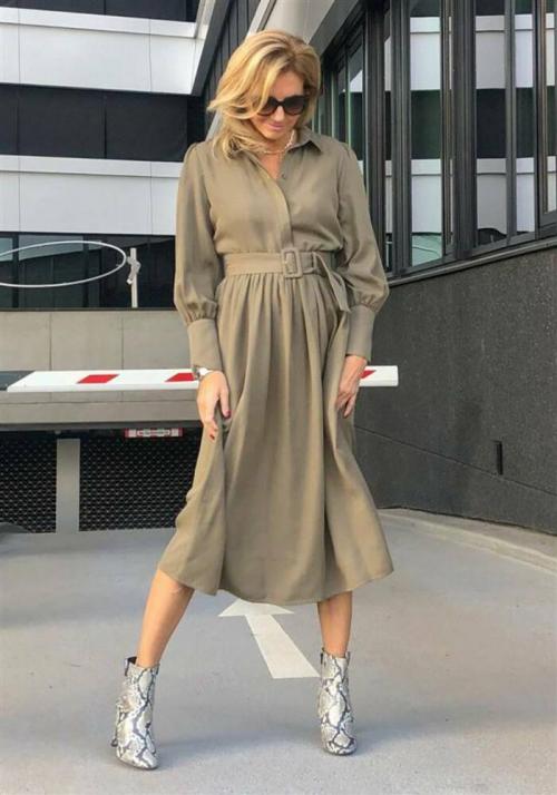 Мода на осень-зиму 2021 для полных женщин з.  Как правильно одеваться женщине за 50 и выглядеть модно полным в 2021-2022: фото стильных образов 26 Мода на осень-зиму 2021 для полных женщин з.  Как правильно одеваться женщине за 50 и выглядеть модно полным в 2021-2022: фото стильных образов 26