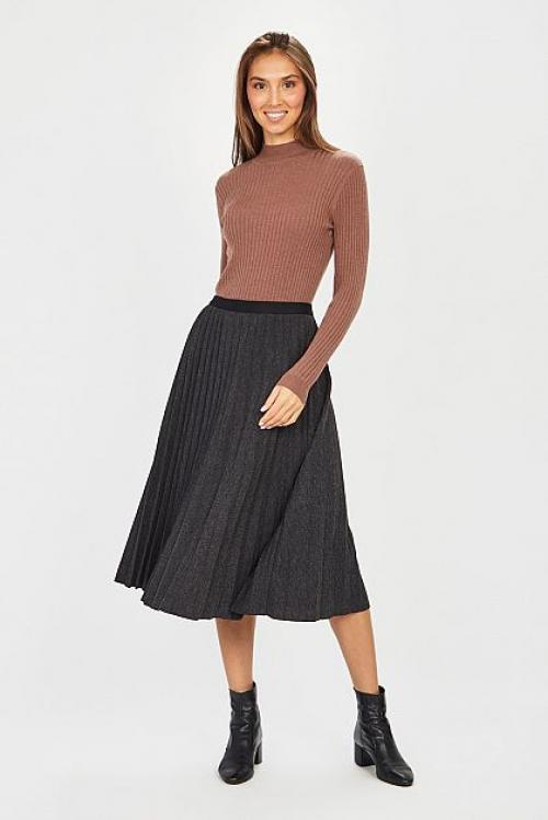 Мода для женщин за 50 в 2021 году осень-зима. Шикарный возраст: модные осенние образы 2021 от женщин-блогеров после 50 12