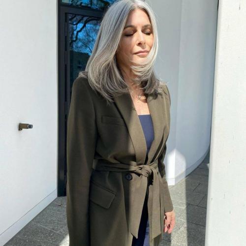 Мода для женщин за 50 в 2021 году осень-зима. Шикарный возраст: модные осенние образы 2021 от женщин-блогеров после 50 15