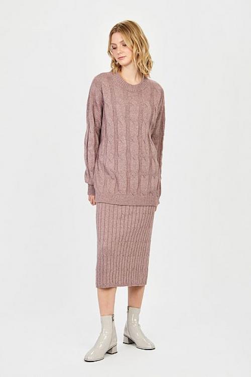 Мода на осень-зиму 2021 для полных женщин з.  Как правильно одеваться женщине за 50 и выглядеть модно полным в 2021-2022: фото стильных образов 22 Мода на осень-зиму 2021 для полных женщин з.  Как правильно одеваться женщине за 50 и выглядеть модно полным в 2021-2022: фото стильных образов 22