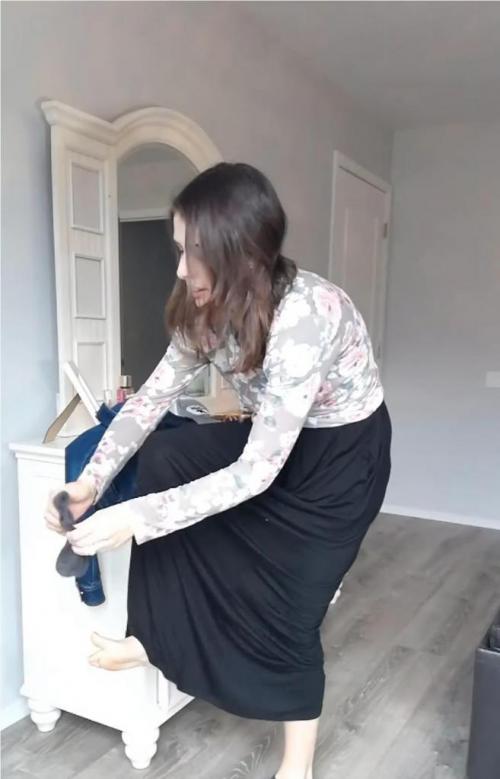 Современные способы носить рубашку с платьем: стильные комбинации 13