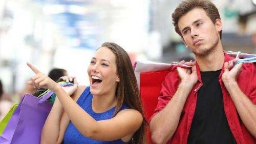 Существуют ли психологические причины, по которым девушки предпочитают мужскую одежду. Женщины предпочитают одевать мужчин, почему?