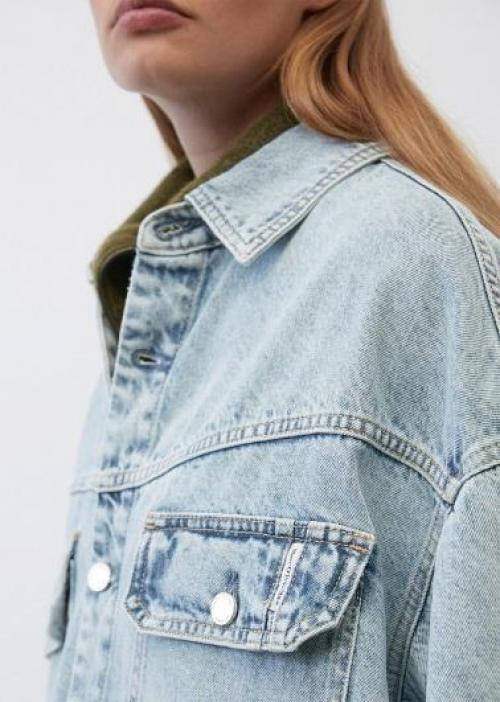 Мужская рубашка на девушке: как носить с шиком 09