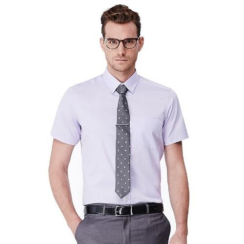 Советы по стильному ношению мужской рубашки с коротким рукавом для девушек 06 Советы по стильному ношению мужской рубашки с коротким рукавом для девушек 06