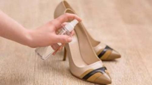 Что делать, если натирает задник обуви. Как разносить туфли, которые натирают пятку?